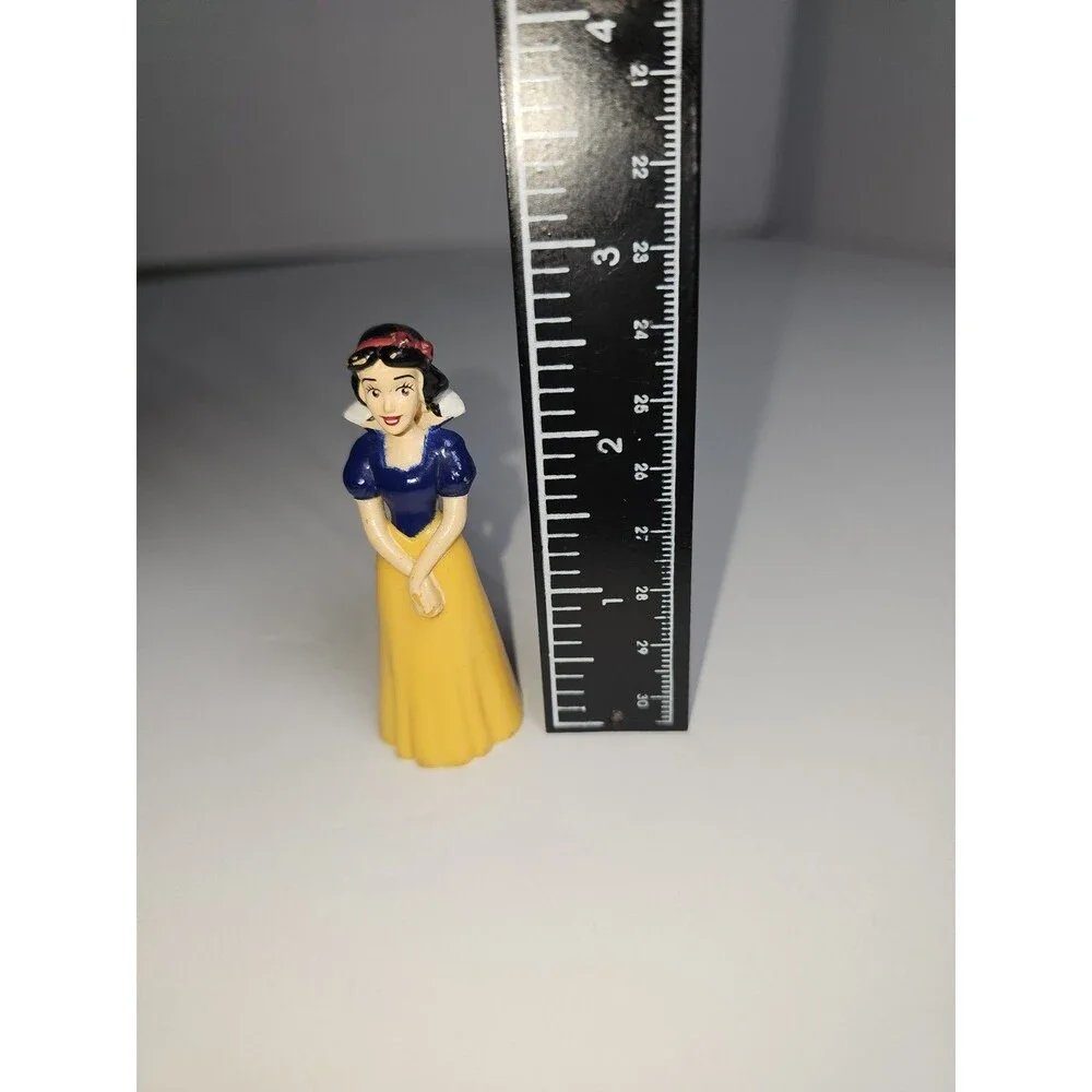 Snow White - Disney Snow White and the Seven Dwarfs 2.75